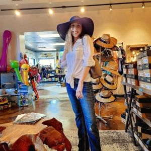 Meet your Posher, Erin